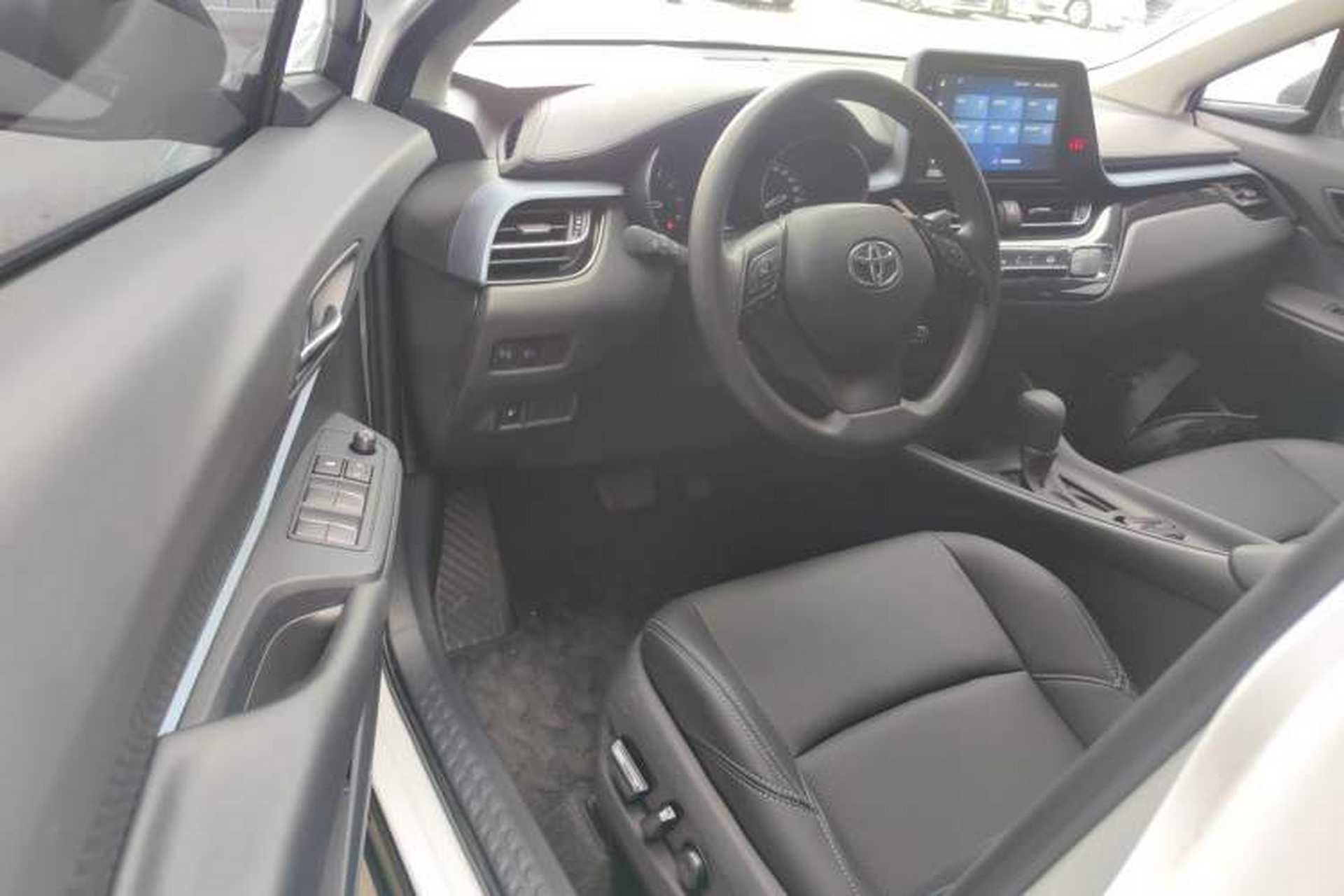 Used Toyota IZOA 2021 2.0L Enjoy Edition Driver Seat