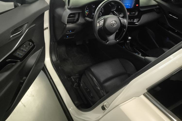 Used Toyota IZOA 2021 2.0L Yichi Version Driver Seat