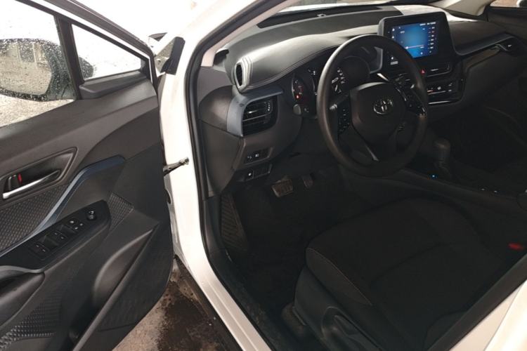 Used Toyota IZOA 2021 2.0L Enjoy Edition Driver Seat