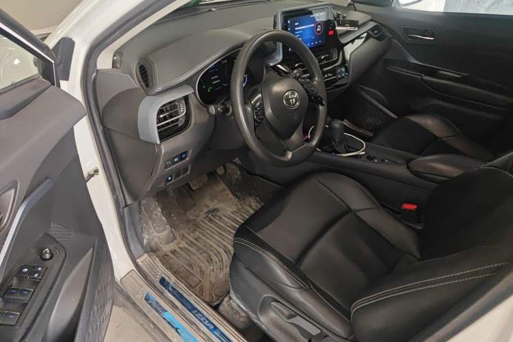 Used Toyota IZOA 2021 Dual-Motor 2.0L Yixiang Edition Driver Seat