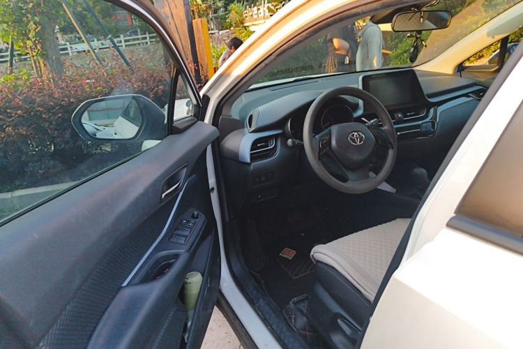 Used Toyota IZOA 2021 2.0L Enjoy Edition Driver Seat