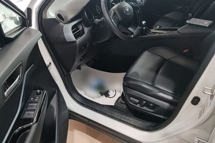 Used Toyota IZOA 2021 2.0L Yichi Version Driver Seat