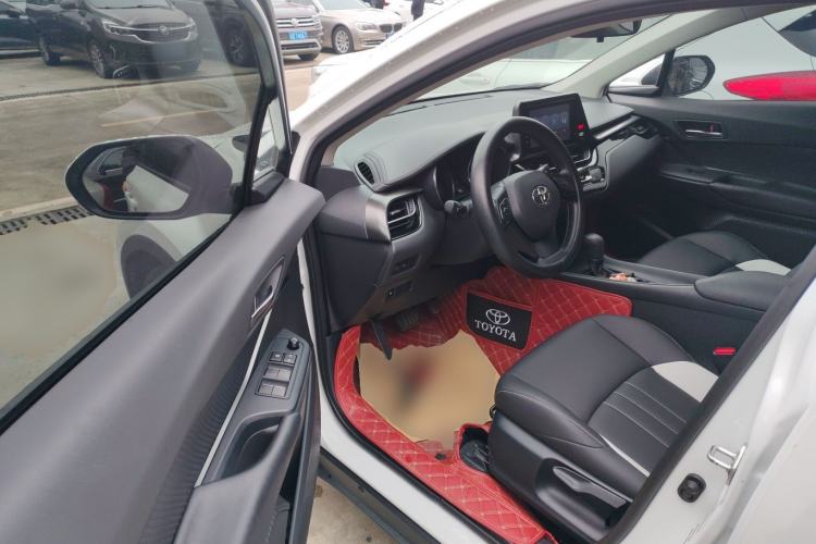 Used Toyota IZOA 2021 2.0L Yixing Version Driver Seat
