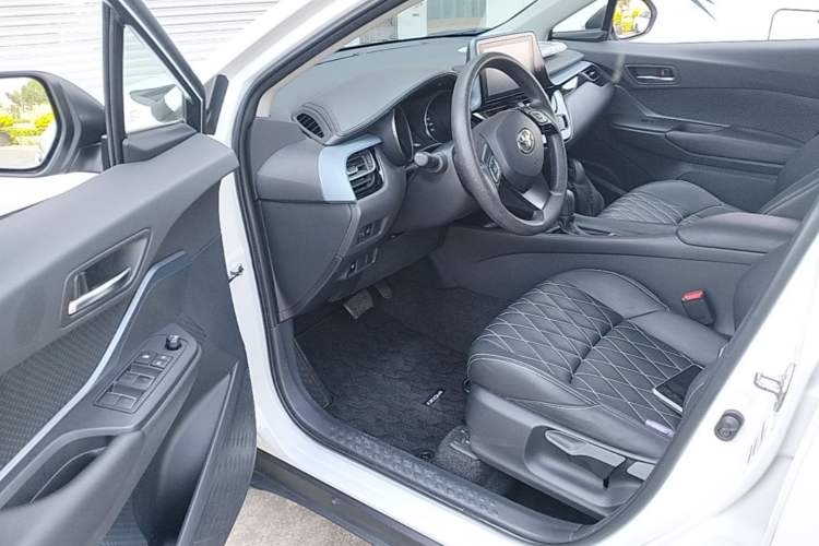 Used Toyota IZOA 2021 2.0L Yidong Edition Driver Seat