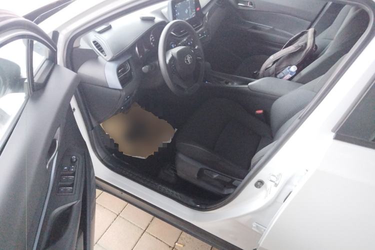 Used Toyota IZOA 2021 2.0L Enjoy Edition Driver Seat