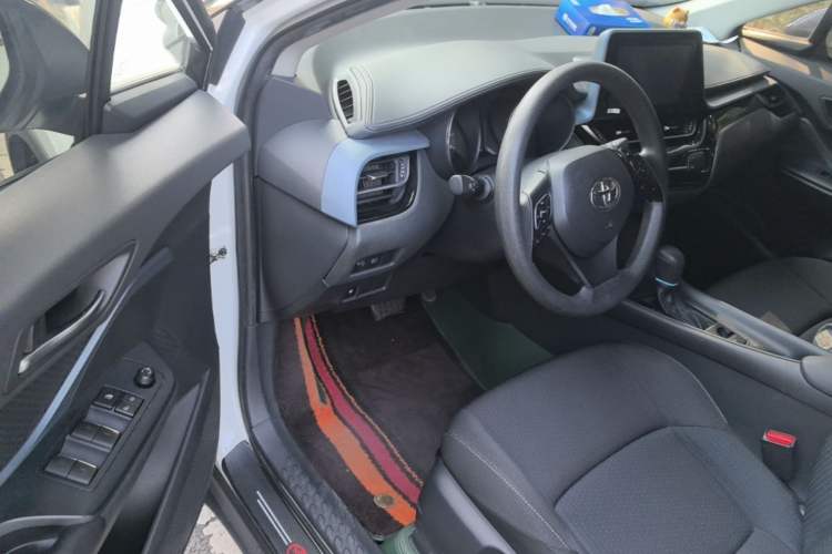 Used Toyota IZOA 2021 2.0L Yidong Edition Driver Seat