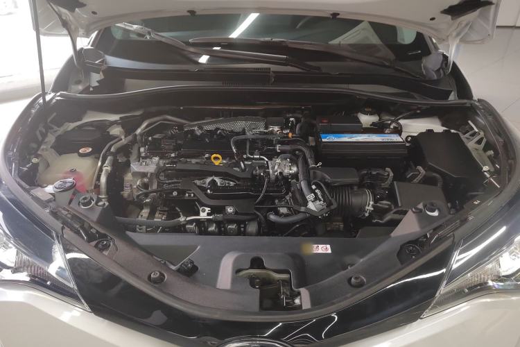 Used Toyota IZOA 2021 2.0L Yixing Version Engine Bay