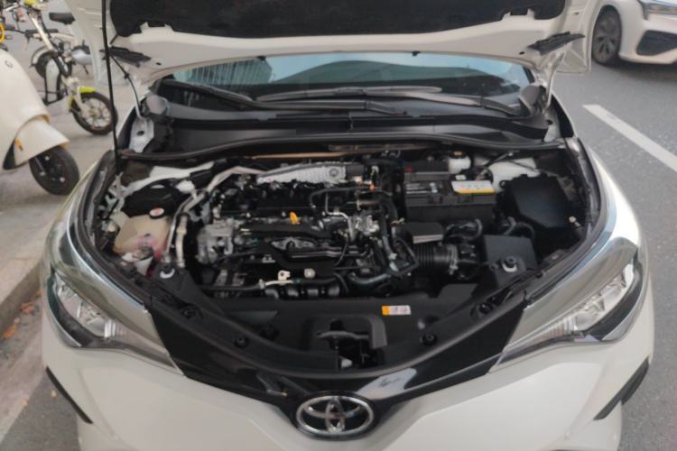 Used Toyota IZOA 2021 2.0L Enjoy Edition Engine Bay
