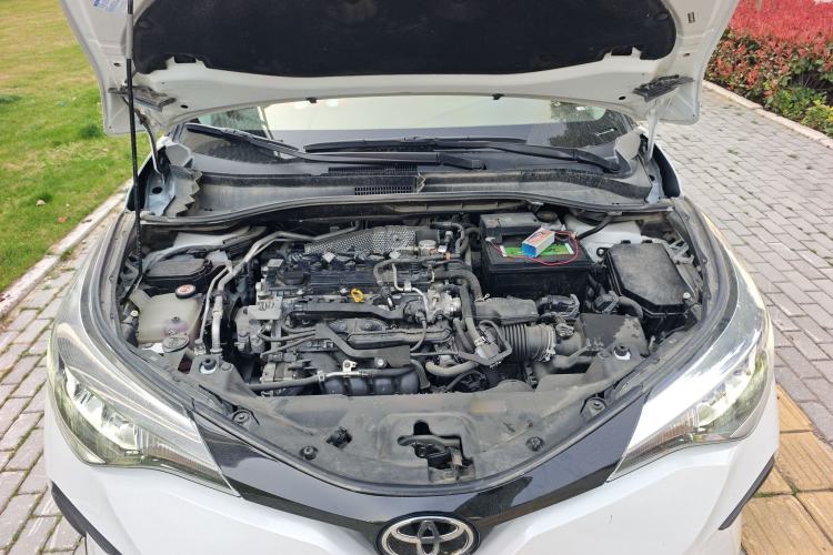Used Toyota IZOA 2021 2.0L Enjoy Edition Engine Bay