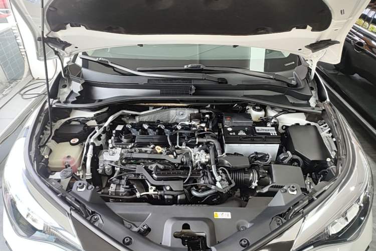 Used Toyota IZOA 2021 2.0L Yidong Edition Engine Bay
