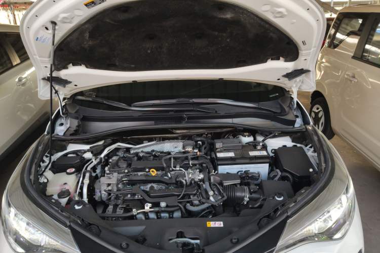 Used Toyota IZOA 2021 2.0L Enjoy Edition Engine Bay