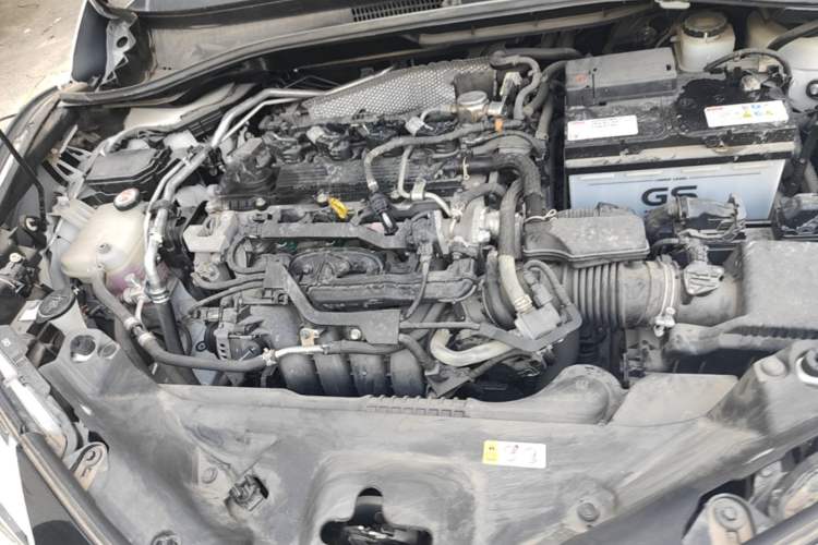 Used Toyota IZOA 2021 2.0L Enjoy Edition Engine Bay