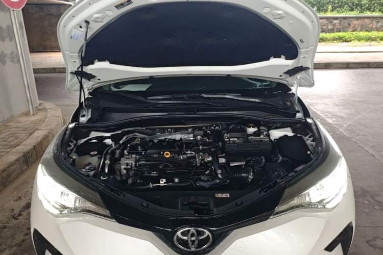 Used Toyota IZOA 2021 2.0L Enjoy Edition Engine Bay