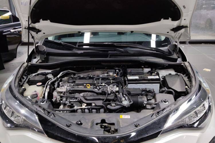 Used Toyota IZOA 2021 2.0L Enjoy Edition Engine Bay