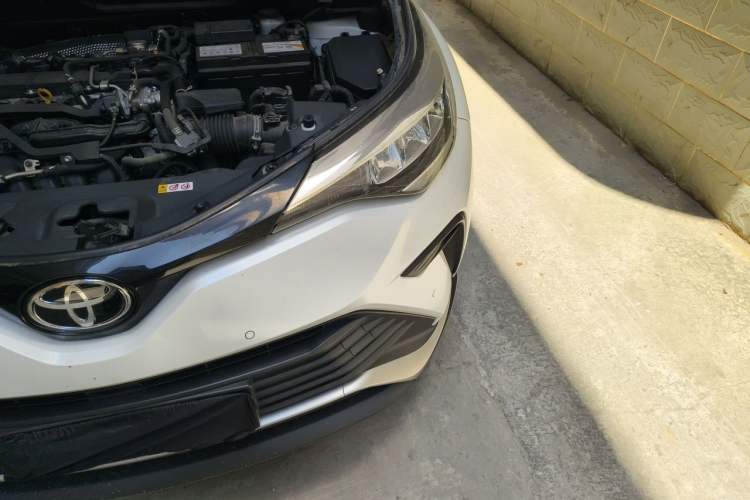 Used Toyota IZOA 2021 2.0L Yixing Version Engine Bay Left