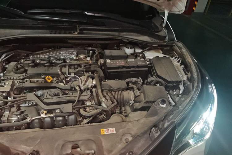 Used Toyota IZOA 2021 2.0L Enjoy Edition Engine Bay Left
