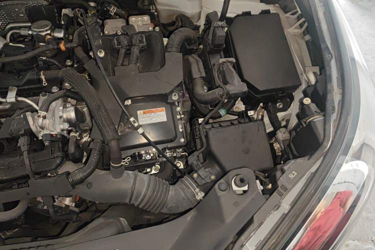 Used Toyota IZOA 2021 Dual-Motor 2.0L Yixiang Edition Engine Bay Left