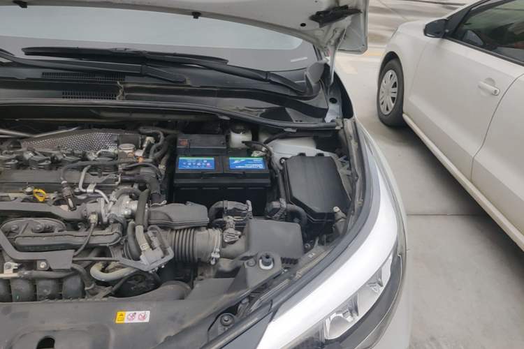 Used Toyota IZOA 2021 2.0L Yixing Version Engine Bay Left