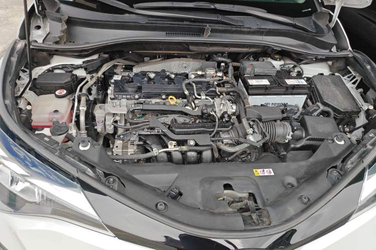 Used Toyota IZOA 2021 2.0L Enjoy Edition Engine Bay
