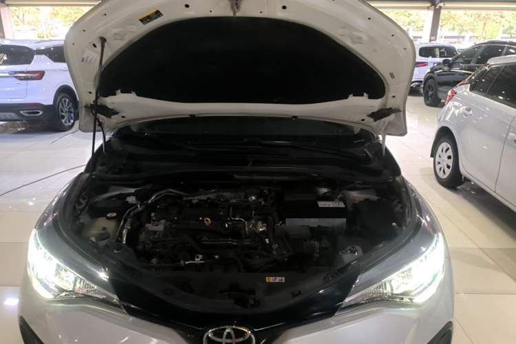 Used Toyota IZOA 2021 2.0L Yixing Version Engine Bay