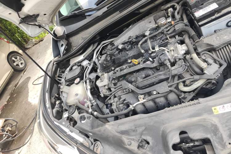 Used Toyota IZOA 2021 2.0L Enjoy Edition Engine Bay Right