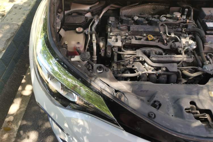 Used Toyota IZOA 2021 2.0L Yixing Version Engine Bay Right