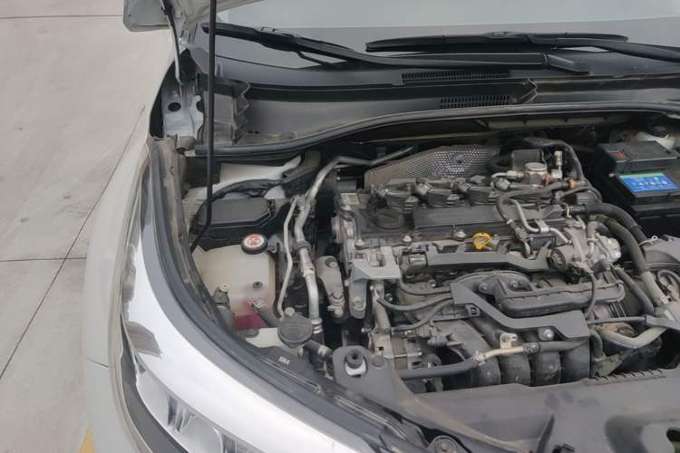 Used Toyota IZOA 2021 2.0L Yixing Version Engine Bay Right