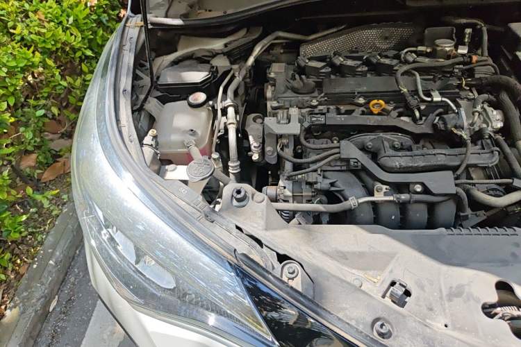 Used Toyota IZOA 2021 2.0L Enjoy Edition Engine Bay Right