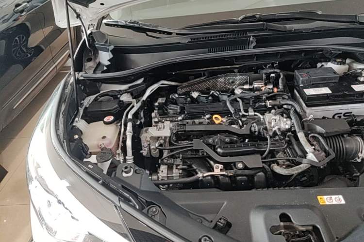 Used Toyota IZOA 2021 2.0L Yichi Version Engine Bay Right