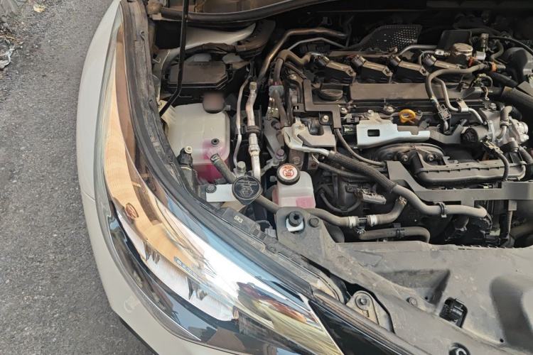 Used Toyota IZOA 2021 Dual-Motor 2.0L Yixiang Edition Engine Bay Right