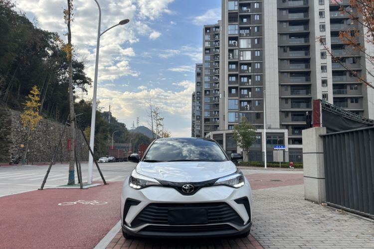 Used Toyota IZOA 2021 2.0L Enjoy Edition Exterior 1