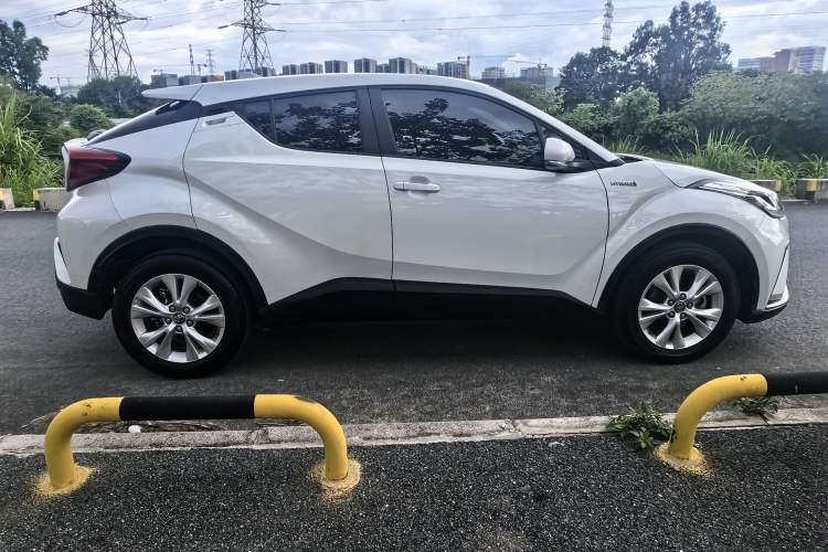 Used Toyota IZOA 2021 Dual-Motor 2.0L Yixiang Edition Exterior 12