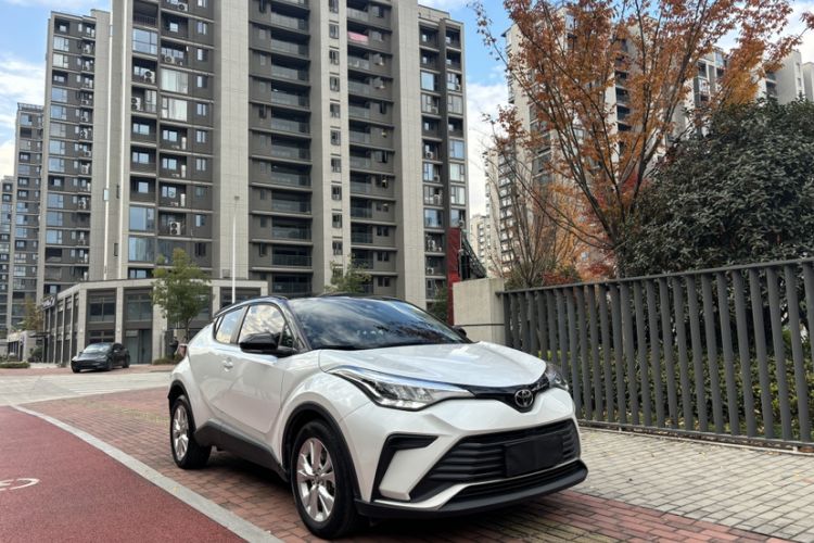 Used Toyota IZOA 2021 2.0L Enjoy Edition Exterior 2