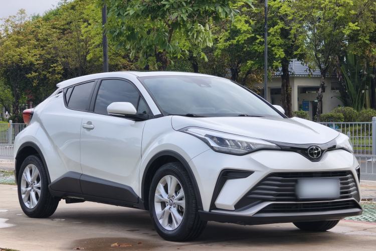 Used Toyota IZOA 2021 2.0L Yixing Version Exterior 2