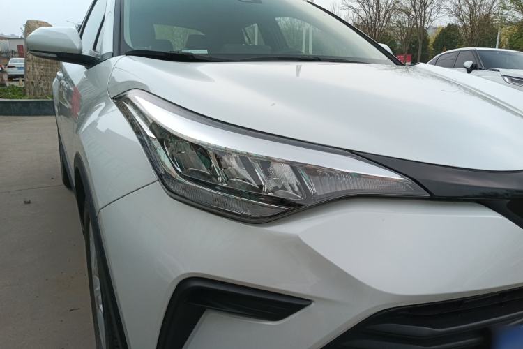 Used Toyota IZOA 2021 2.0L Yixing Version Exterior 2