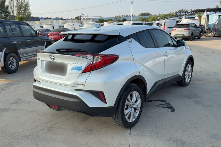Used Toyota IZOA 2021 Dual-Motor 2.0L Yi Xing Edition Exterior 3