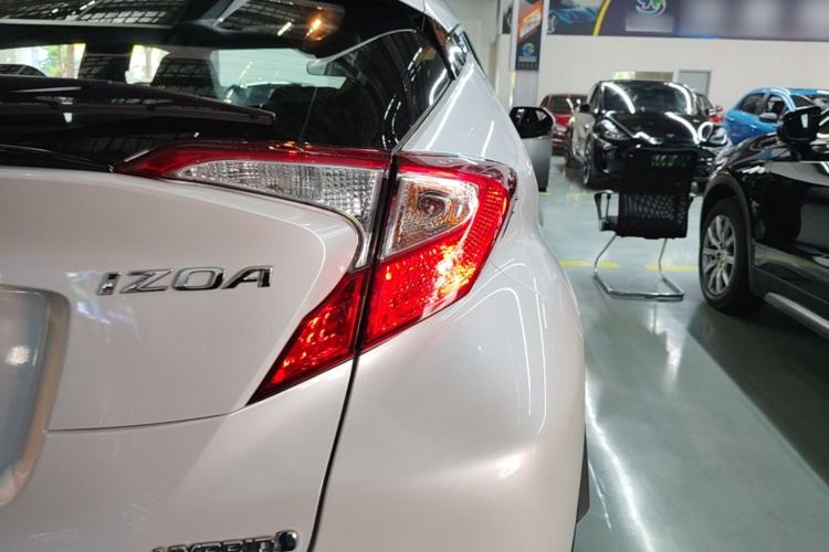 Used Toyota IZOA 2021 Dual-Motor 2.0L Yi Xing Edition Exterior 3