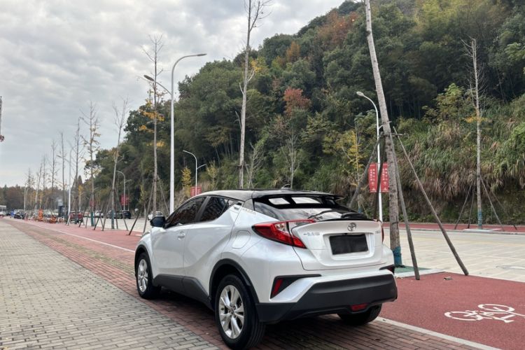 Used Toyota IZOA 2021 2.0L Enjoy Edition Exterior 3