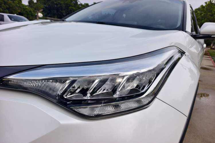 Used Toyota IZOA 2021 2.0L Yixing Version Exterior 3
