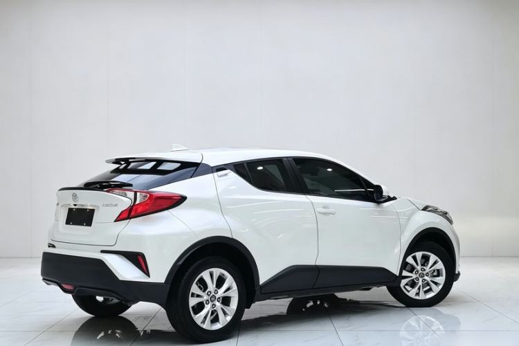 Used Toyota IZOA 2021 2.0L Enjoy Edition Exterior 4