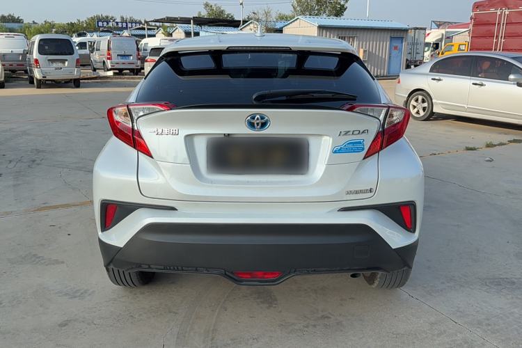 Used Toyota IZOA 2021 Dual-Motor 2.0L Yi Xing Edition Exterior 4