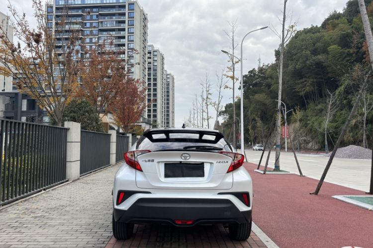 Used Toyota IZOA 2021 2.0L Enjoy Edition Exterior 4