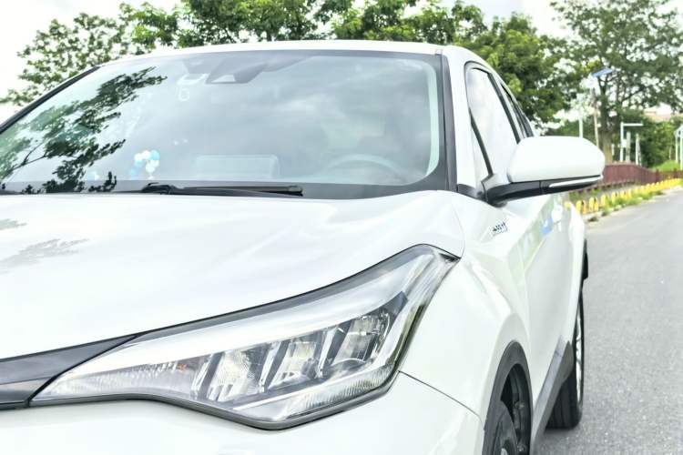 Used Toyota IZOA 2021 Dual-Motor 2.0L Yixiang Edition Exterior 4