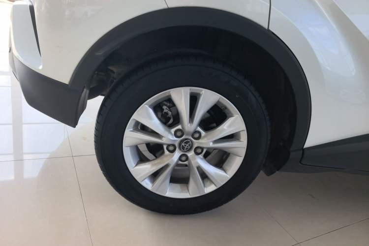 Used Toyota IZOA 2021 2.0L Yixing Version Exterior 5