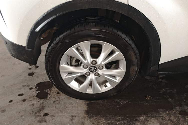 Used Toyota IZOA 2021 2.0L Enjoy Edition Exterior 5