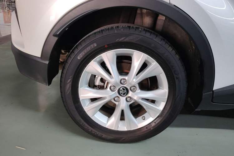 Used Toyota IZOA 2021 Dual-Motor 2.0L Yi Xing Edition Exterior 5