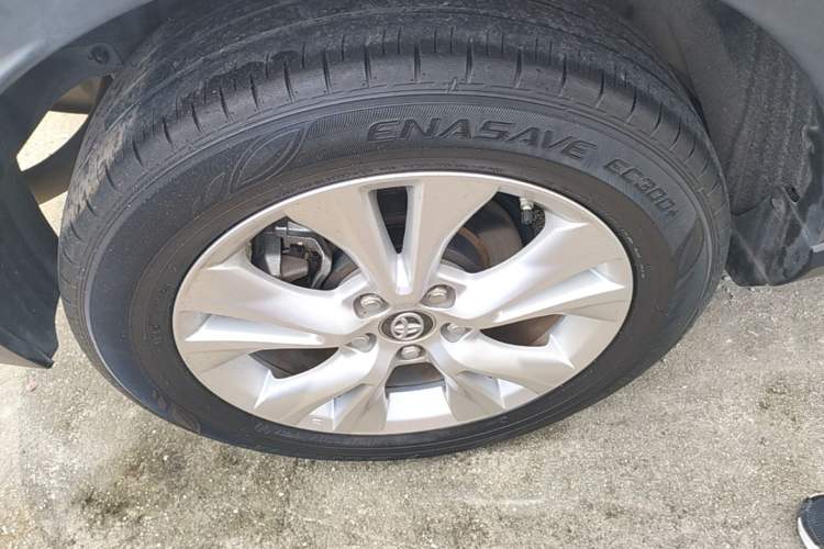 Used Toyota IZOA 2021 Dual-Motor 2.0L Yixiang Edition Exterior 5