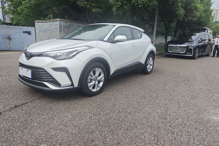 Used Toyota IZOA 2021 2.0L Yixing Version Exterior 6