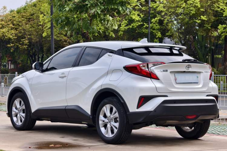 Used Toyota IZOA 2021 2.0L Yixing Version Exterior 7