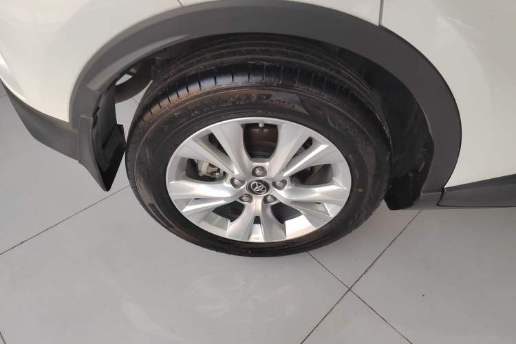 Used Toyota IZOA 2021 2.0L Yixing Version Exterior 8